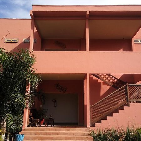 Pousada Recanto Do Cerrado Neropolis Esterno foto