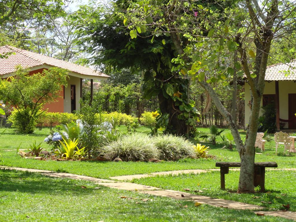 Pousada Recanto Do Cerrado Neropolis Esterno foto